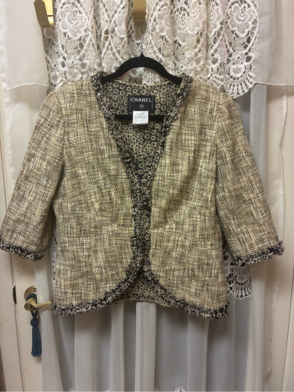 AUTHENTIC Y2K CHANEL 2003 Beige and Black Tweed Open-Front Jacket